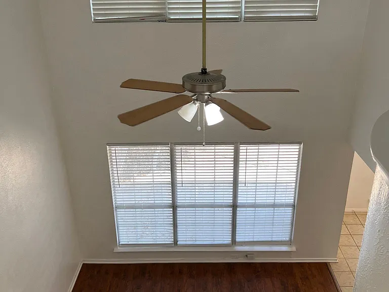 12828 Woodbend Ct — Photo 24