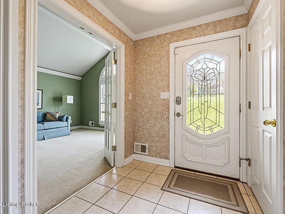 3rd image of 7600 Park Place Cir