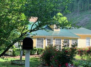 637 Rogers St, Rogersville, TN 37857