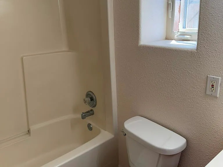 757 W N St #1 — Photo 8