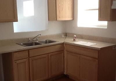 3rd image of 7620 S Parnell Ave