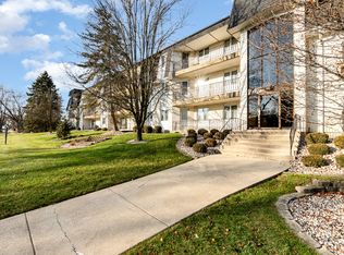 2440 186th St APT H1, Lansing, IL 60438