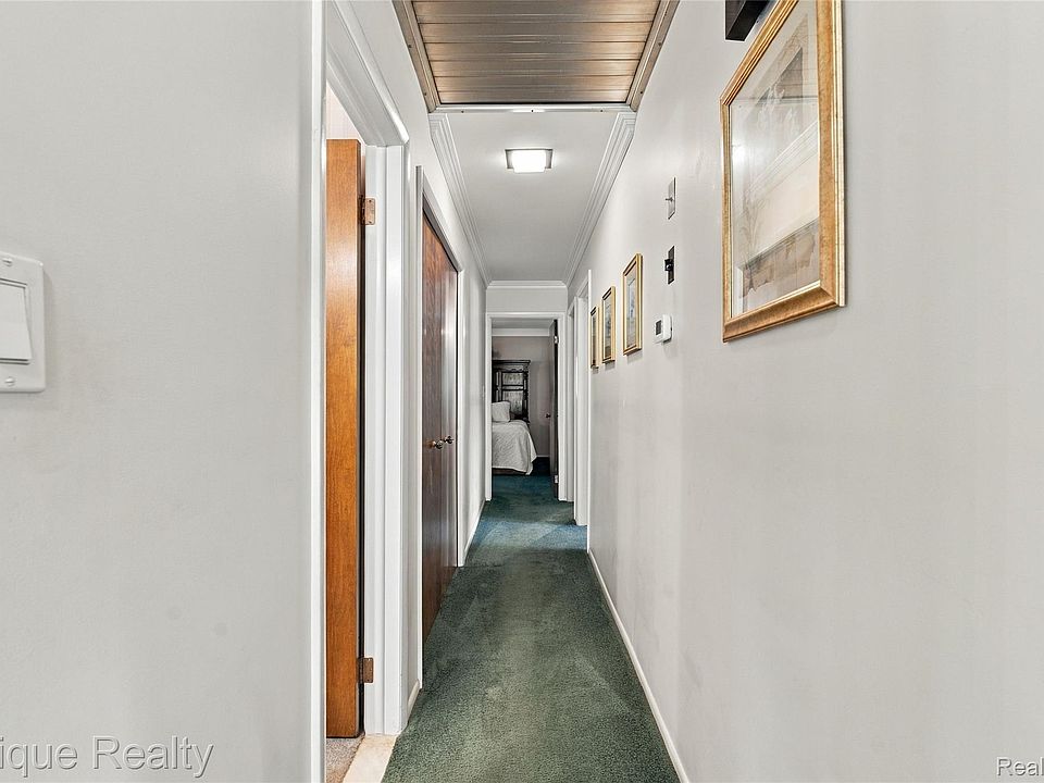 1570 Lomond Ln, photo 25