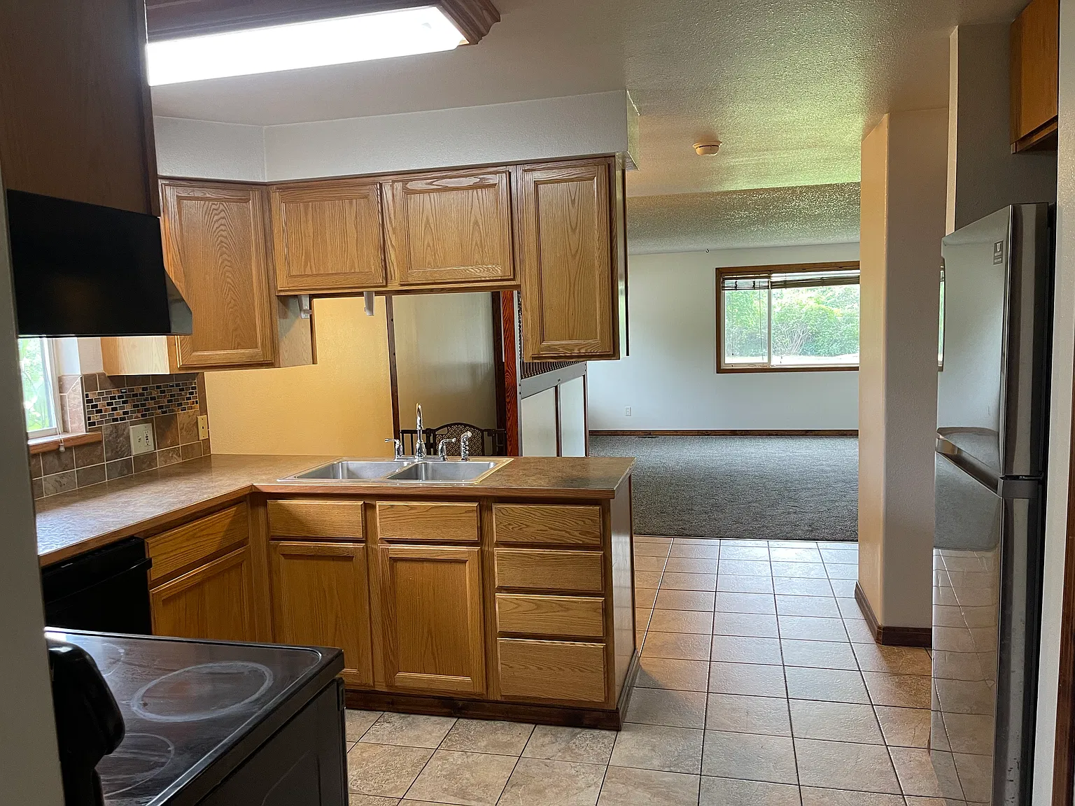 3 bed, 1700 sqft, $1,900 — Photo 3