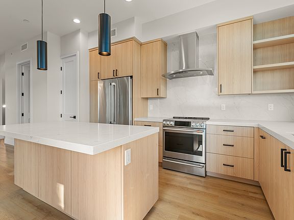 5th image of 1060 Tartan Ln