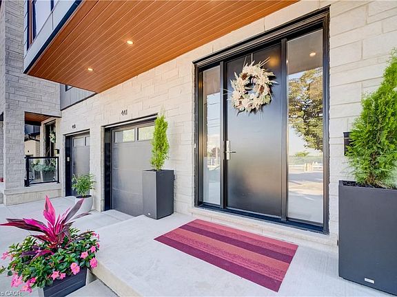 3rd image of 441 East Ave