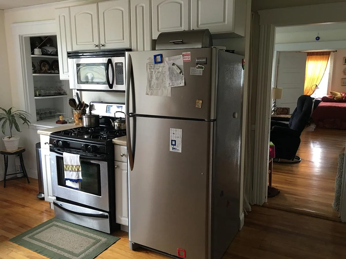 3 bed, 1150 sqft, $1,750 — Photo 1