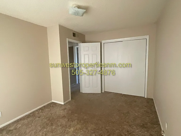 320 N Court Ave — Photo 7