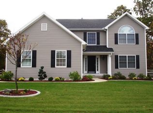 8319 Sycamore Woods Ln, Holland, OH 43528