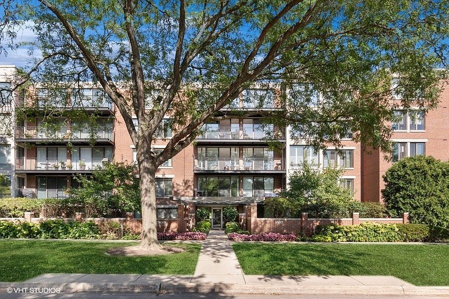 1st image of 1633 2nd St APT 401