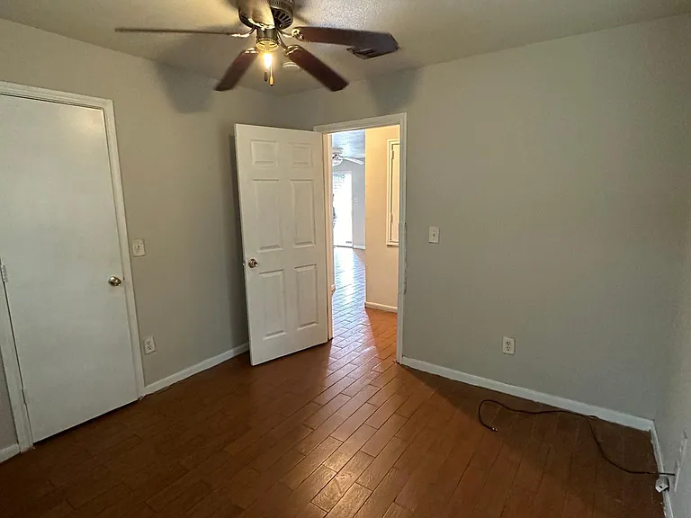 6802 Sayers St #10 — Photo 6