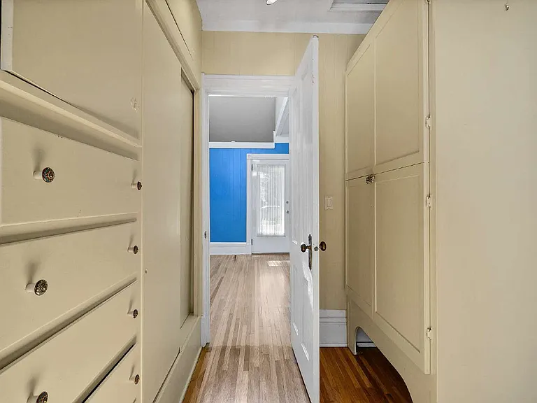218 N 8th St — Photo 10