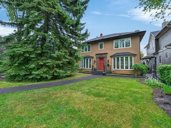 3124 W Vercheres St SW, Calgary, AB T2T 3R5