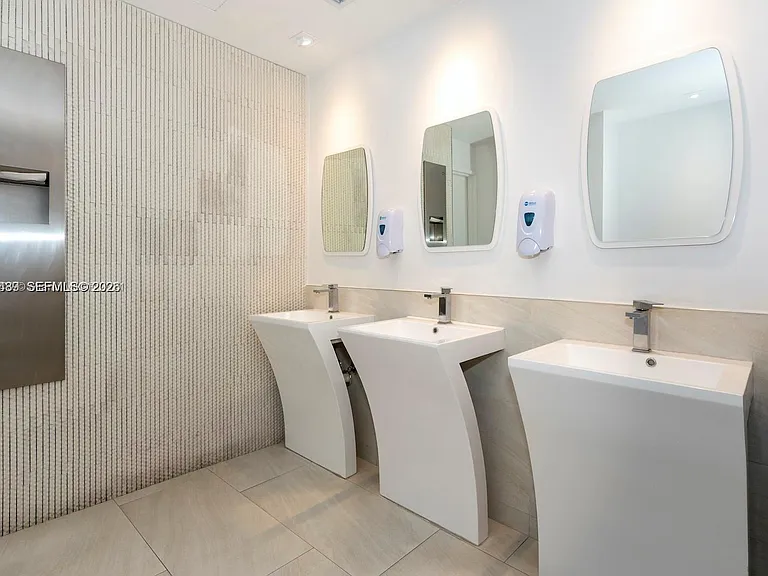 5151 Collins Ave #1035 — Photo 36