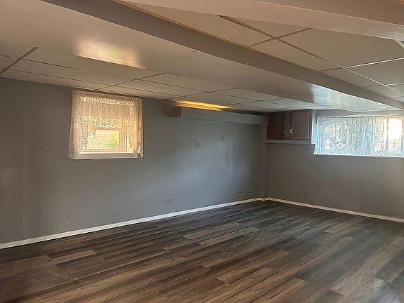 4th image of 2439 N Newcastle Ave