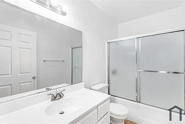 15603 Parthenia St #205 — Photo 10