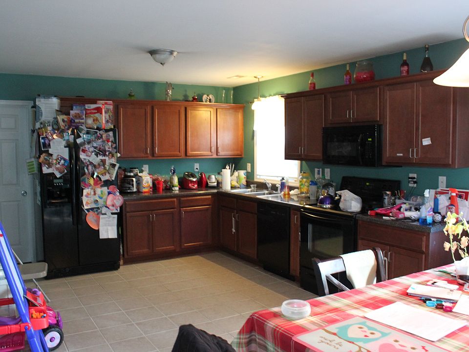 2nd image of 3212 Scottdale St