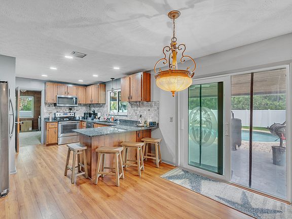 4th image of 6145 SE Audubon Lane