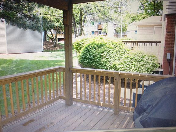 2nd image of 1665 E Swan Cir