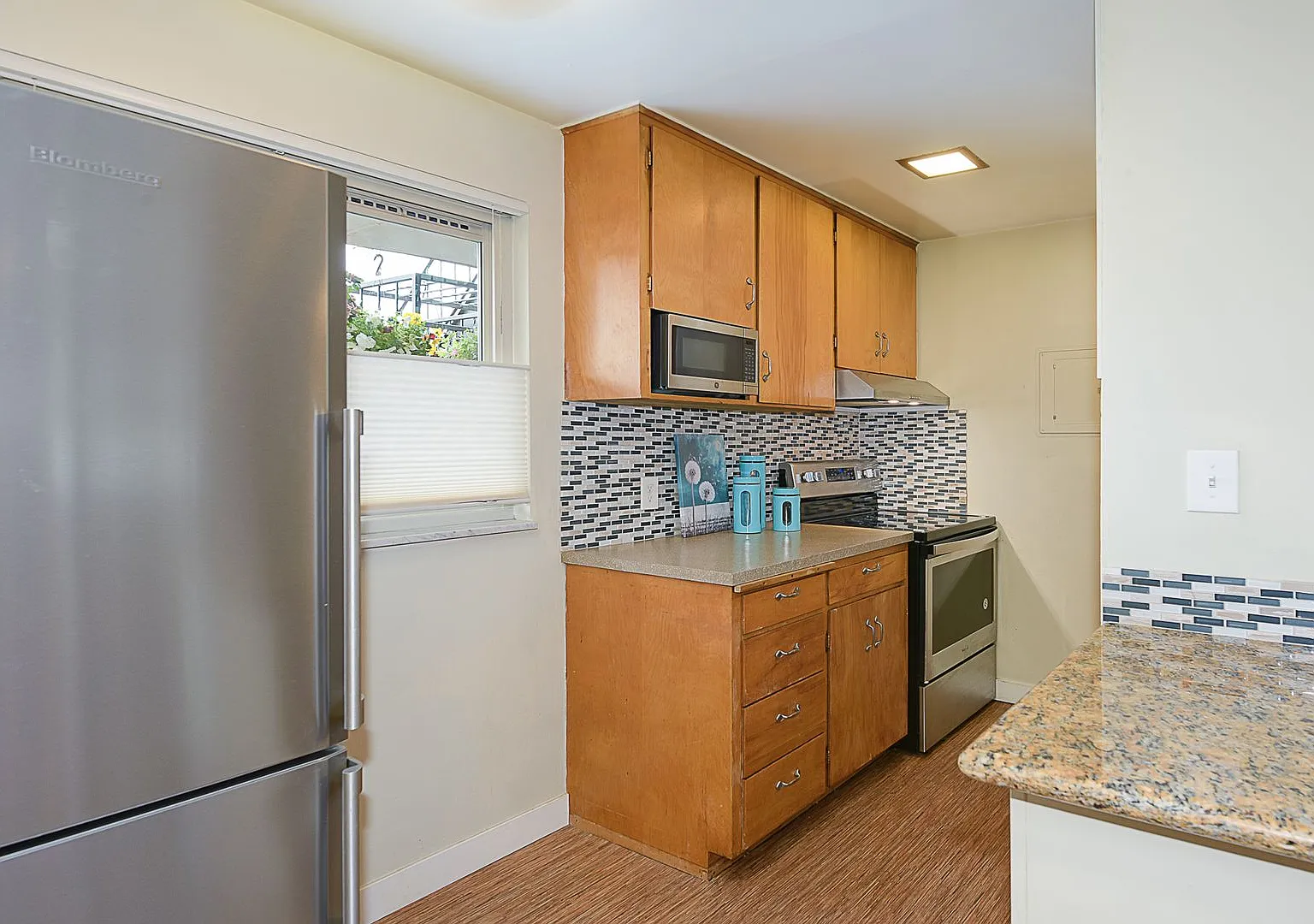Shuksan Apartments — Photo 3