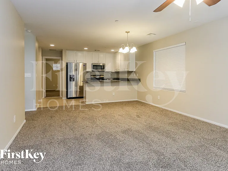 8933 Hand Painted Ct — Photo 3