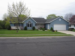 413 W Willow Ave, Cedar Grove, WI 53013