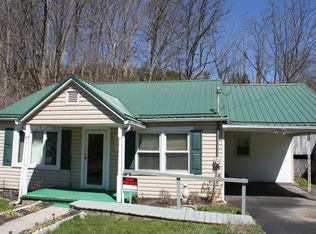 607 Saint Clairs Creek Rd, Chilhowie, VA 24319