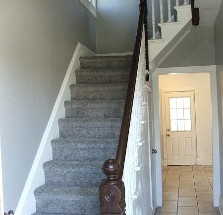 4th image of 10 Linwood Ave
