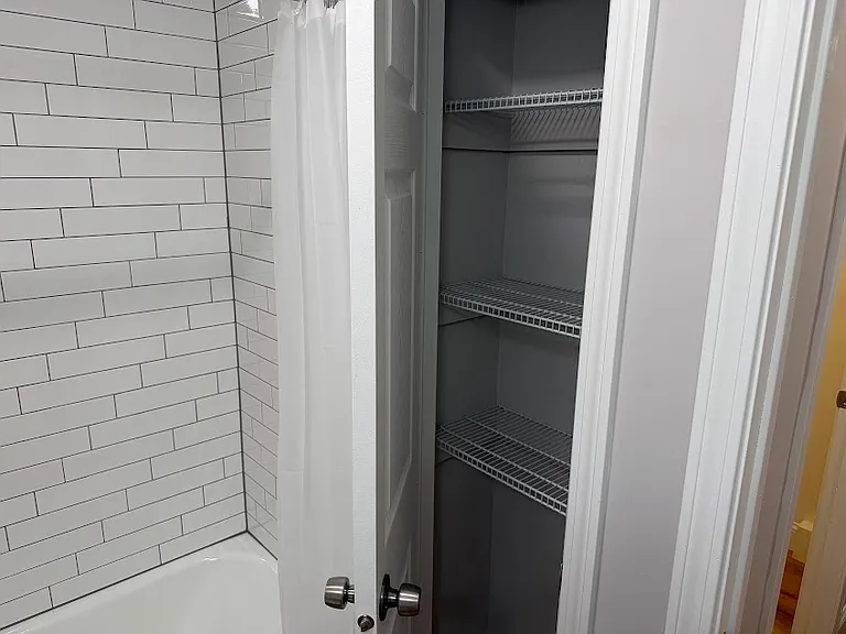 65 Oaklawn Ave #3 — Photo 9