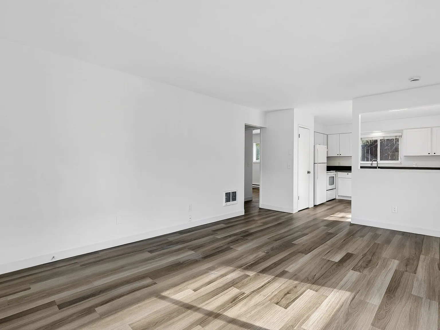 2 bed, 780 sqft, $1,450 — Photo 1