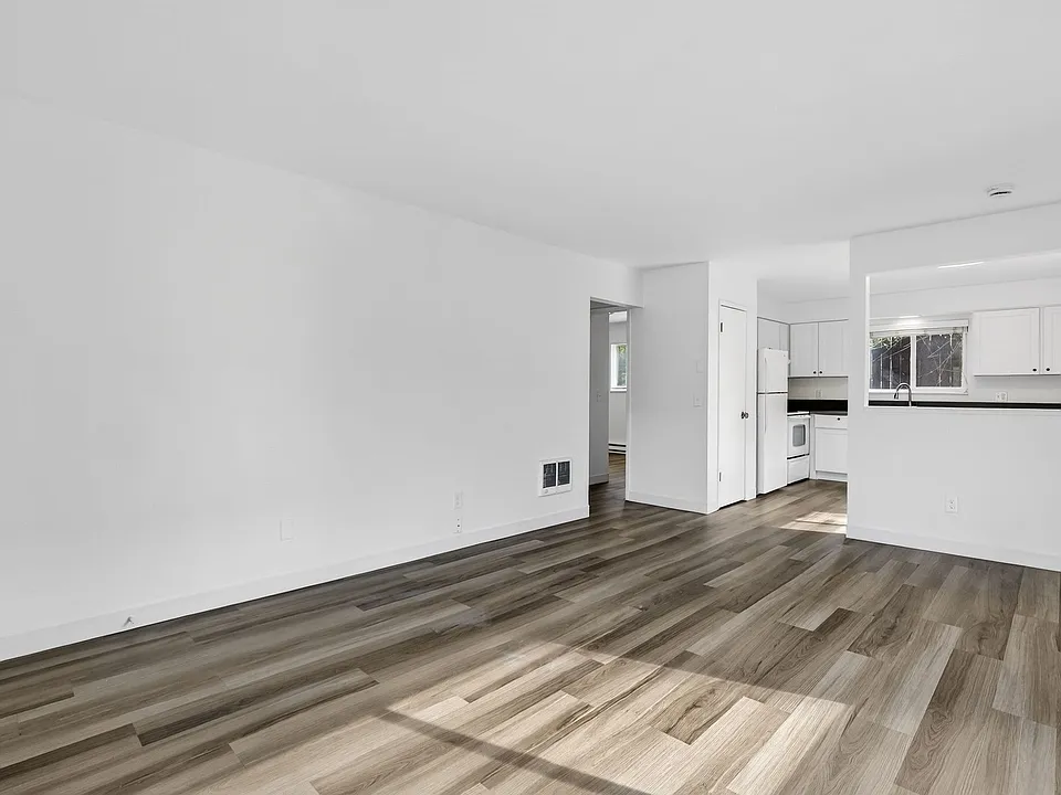 8809 N Edison St #8809