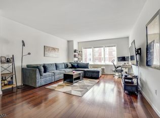 2313 City Pl #2313, Edgewater, NJ 07020