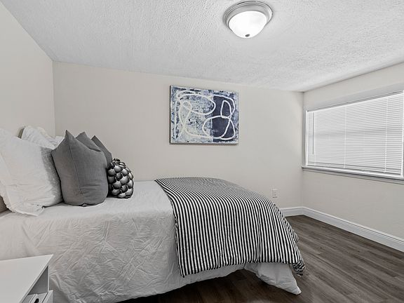 3rd image of 2516 Lorraine St #13453421