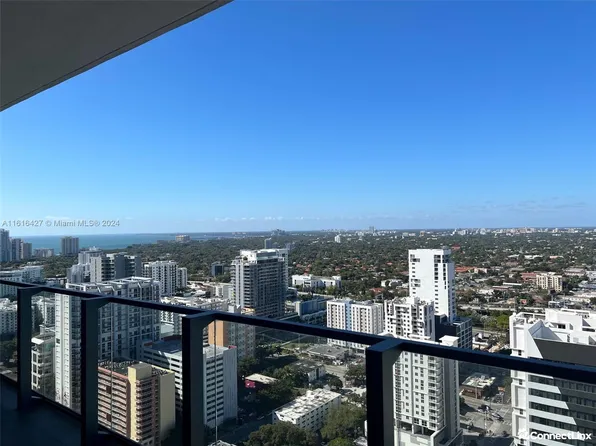 88 SW 7th St, Miami, FL