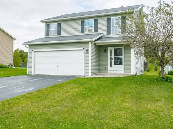 19 Longton Pl, West Henrietta, NY 14586