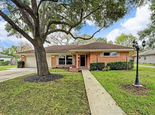 11907 Renwick Dr, Houston, TX 77035
