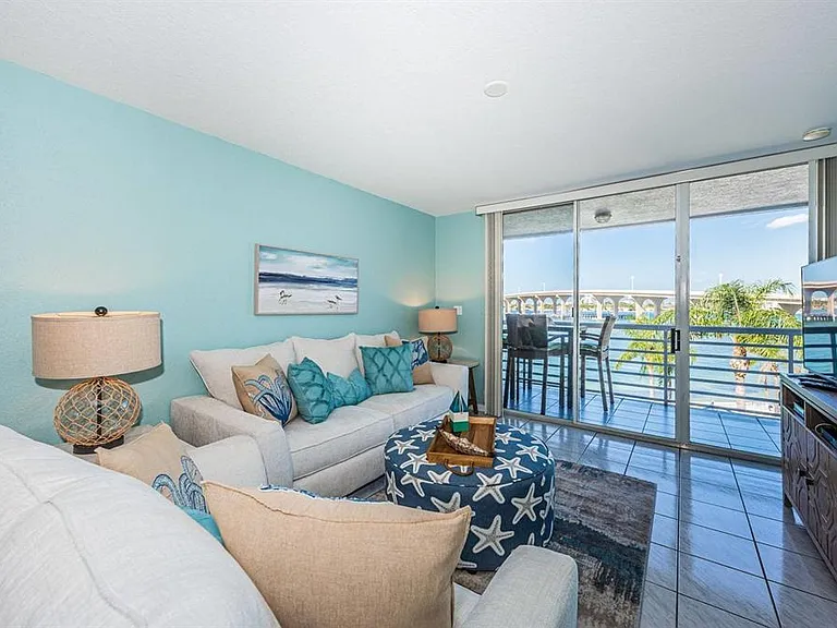 5901 Bahia Del Mar Cir #422 — Photo 7