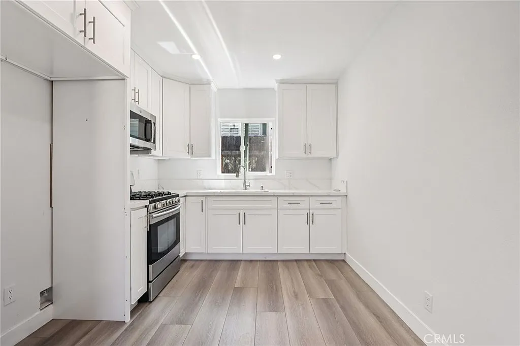 1 bed, 480 sqft, $2,100 — Photo 4