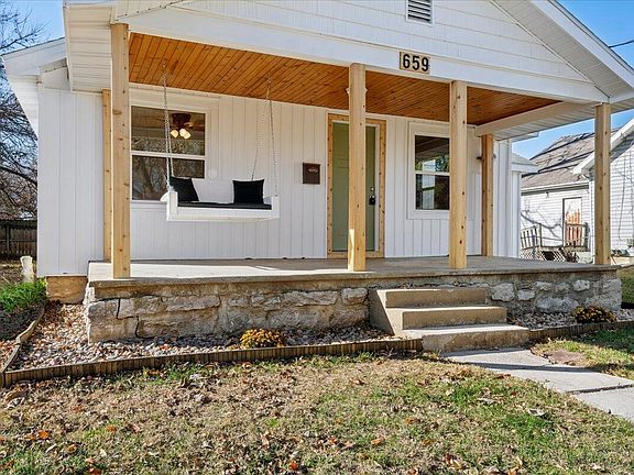 3rd image of 659 N Lafontaine Avenue