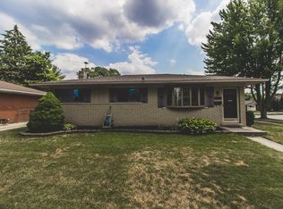8816 Headley Dr, Sterling Heights, MI 48314