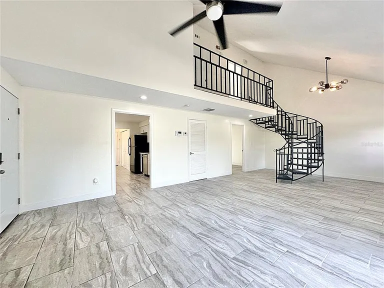 122 S Bulova Dr — Photo 23