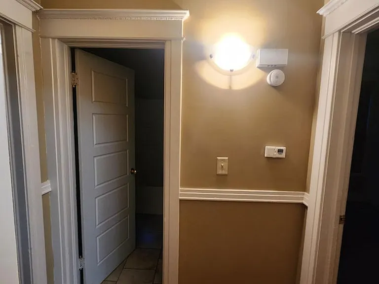 566 S 26th Ave — Photo 5