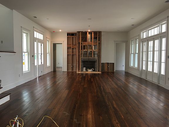3rd image of 4315 Embassy Park Dr NW