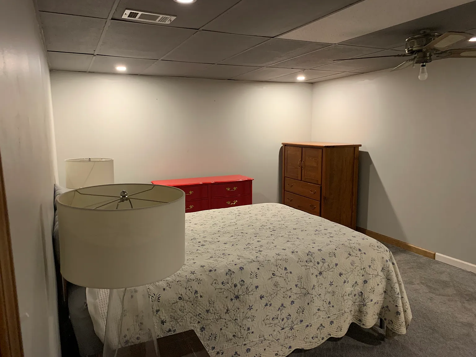 1 bed, 1600 sqft, $800 — Photo 3