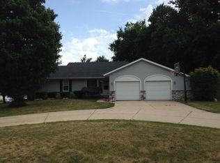 6577 Kingtree Dr SW, Byron Center, MI 49315