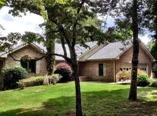 411 Hughes Rd, Hampstead, NC 28443