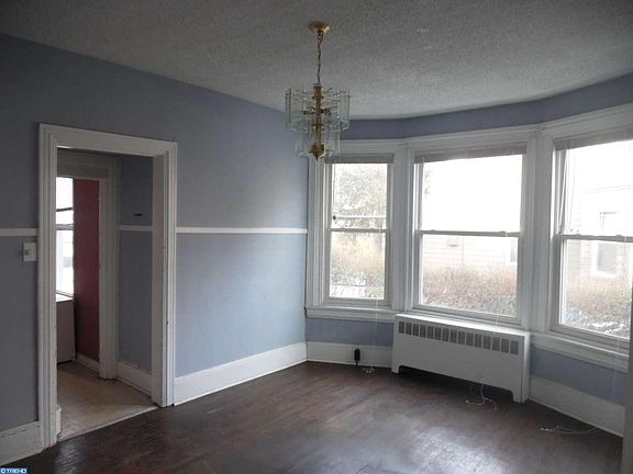 4th image of 57 E Stratford Ave