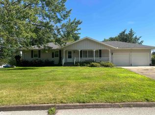 1014 Hillcrest Dr, Fairfield, IA