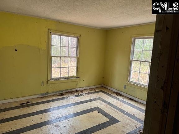4th image of 209 River Rest Rd