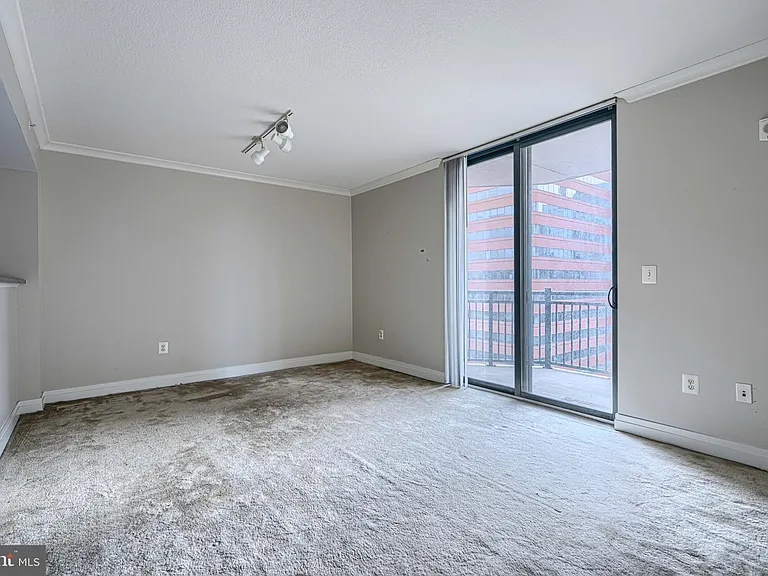414 Water St #1404 — Photo 6